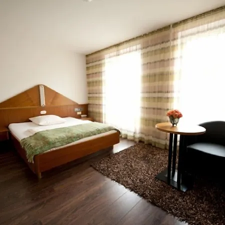 卡尔斯特经典酒店 酒店 卡尔斯特