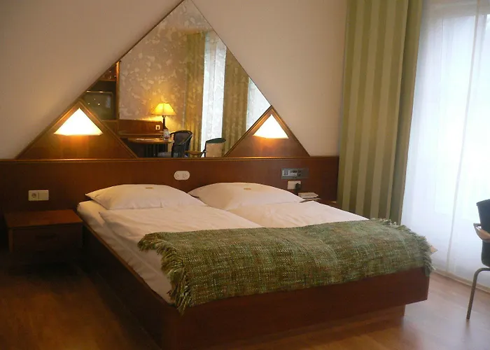 卡尔斯特经典酒店