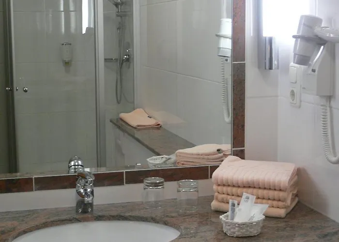 卡尔斯特经典酒店