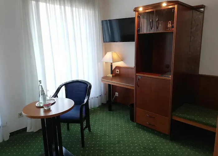 卡尔斯特经典酒店 酒店 4*